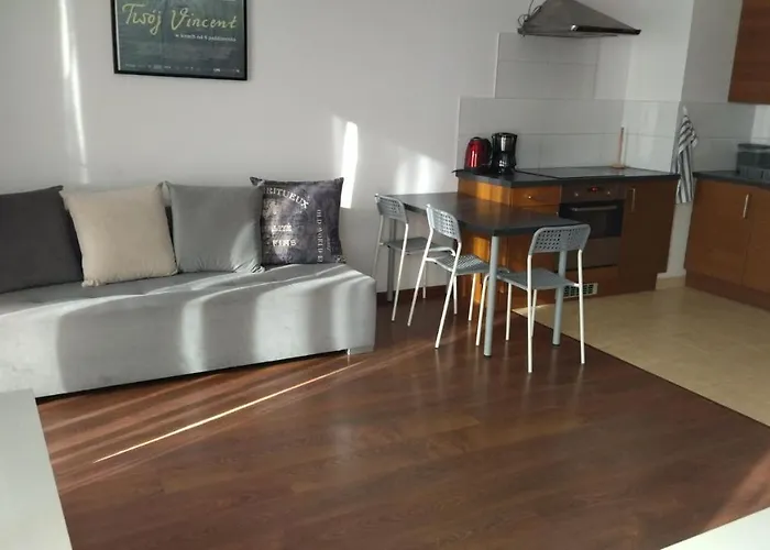 Apartment Platan 17 *