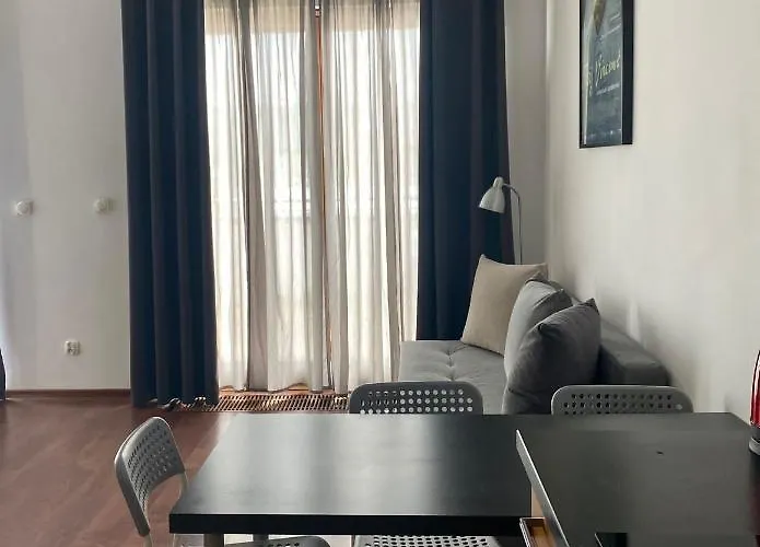 Apartment Platan 17 *